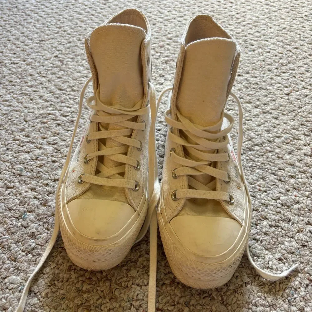 Converse Chuck Taylor All Star Lift Platform Embroidered Floral Women's Size 8